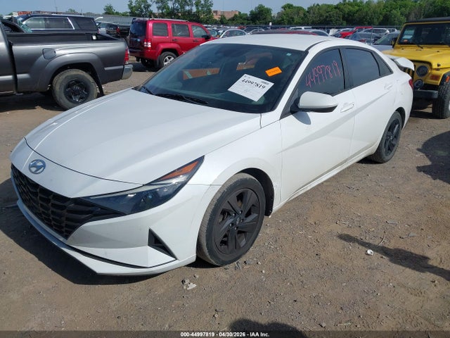 Hyundai ELANTRA Sel