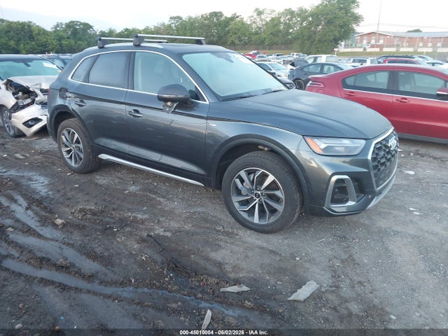 Salvage Audi Q5 Image