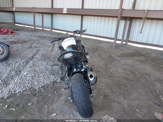 Suzuki Gsx-s750