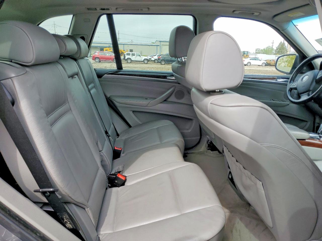 BMW X Series 4.8i
