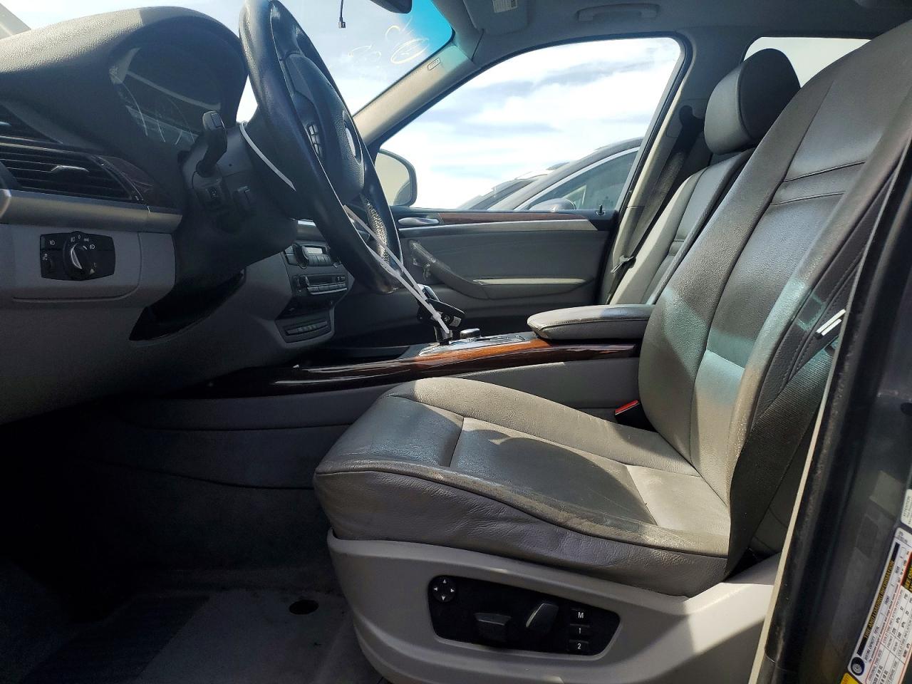 BMW X Series 4.8i