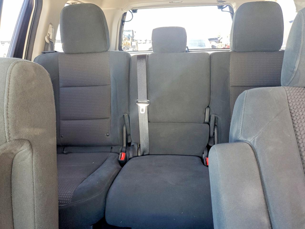 Nissan Armada Sv