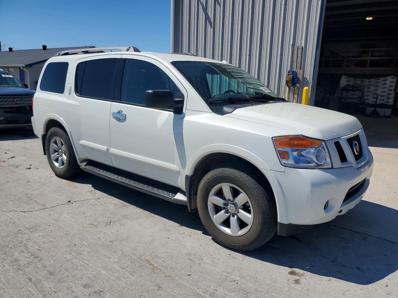 Nissan Armada Sv