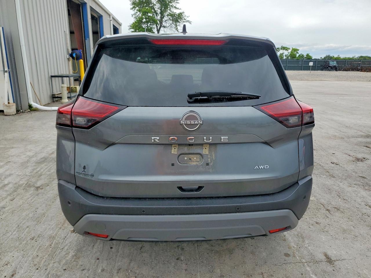 Nissan Rogue S