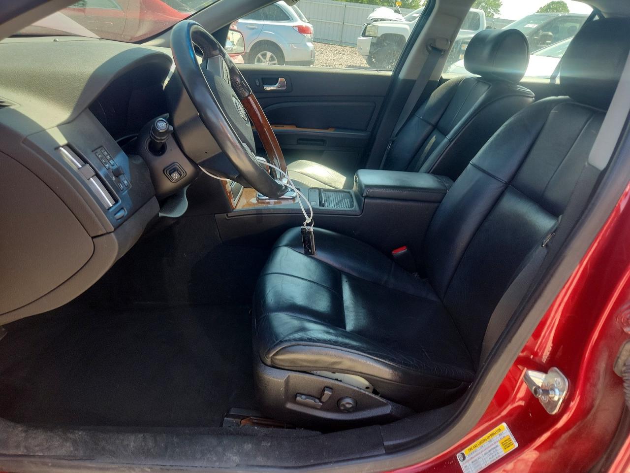 Cadillac STS