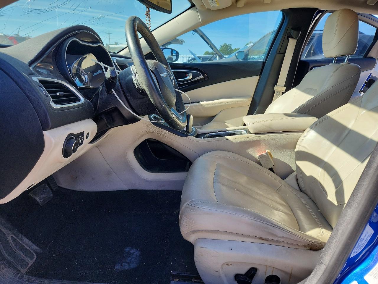 Chrysler 200 C