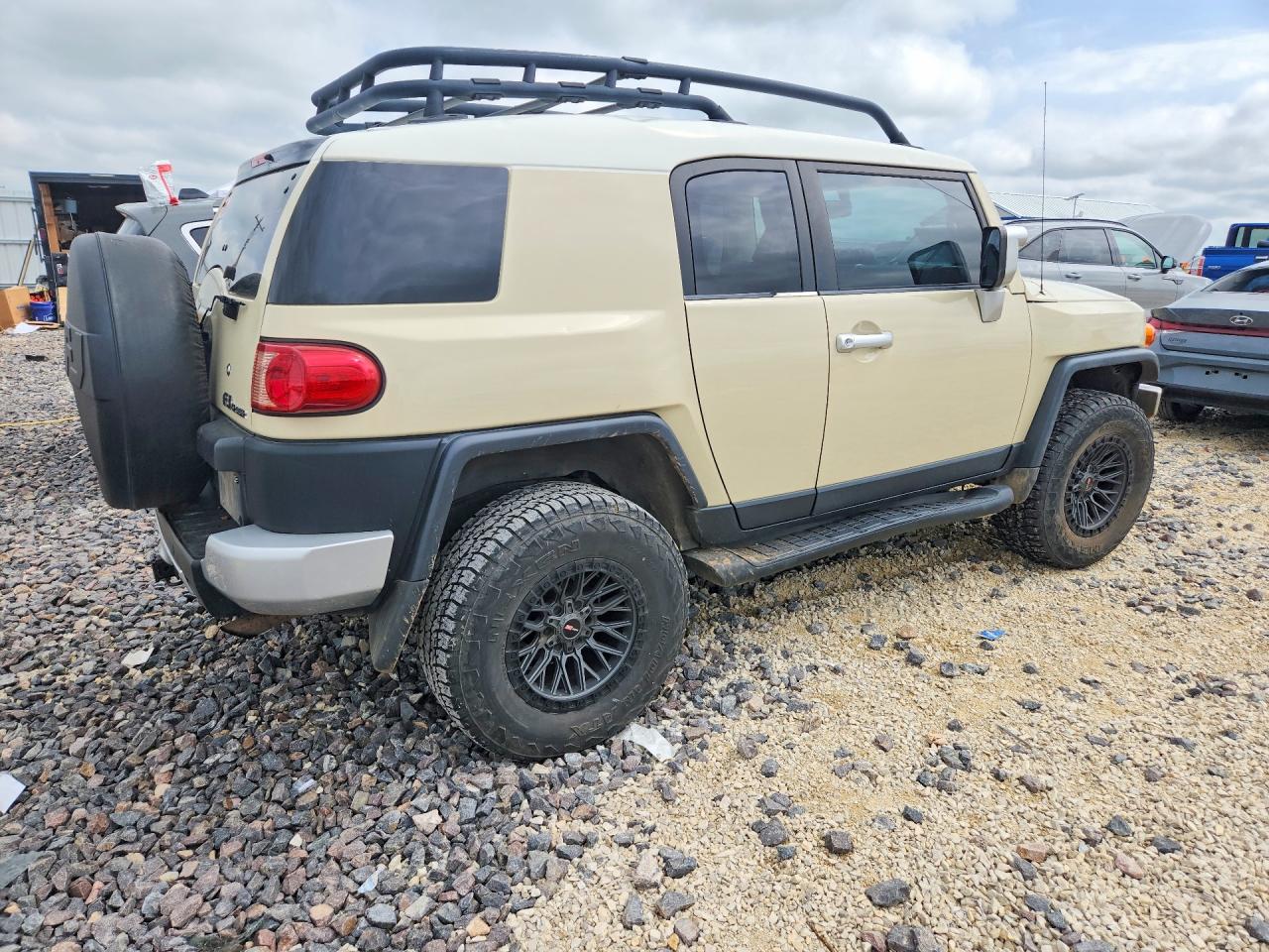 Toyota FJ Cruiser Base