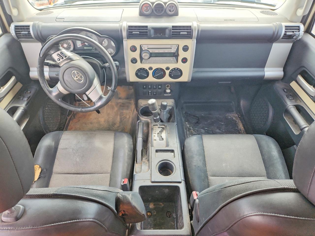 Toyota FJ Cruiser Base