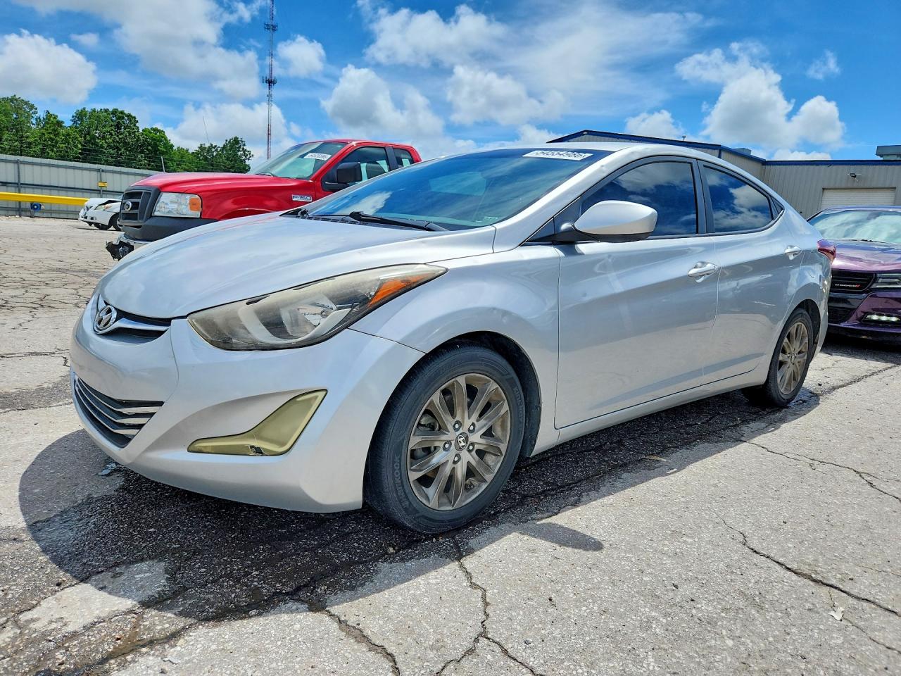 Salvage Hyundai ELANTRA Image