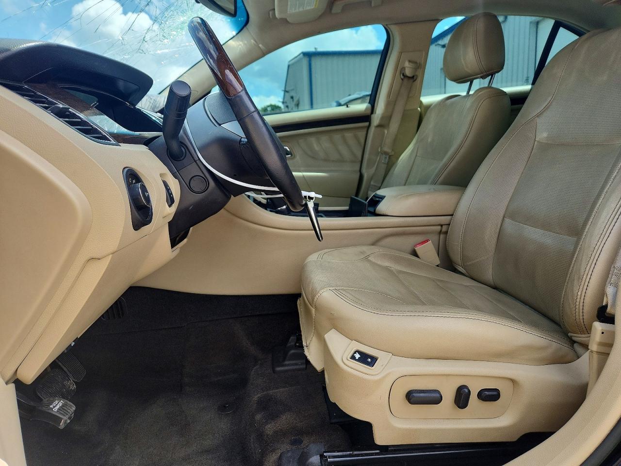 Ford Taurus Limited