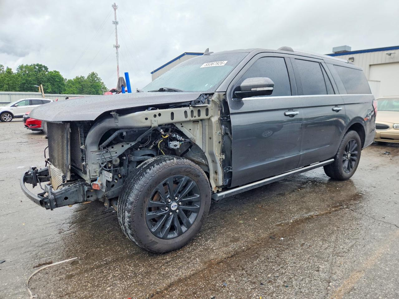 Salvage Ford Expedition Image