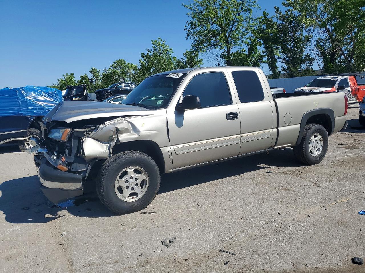 Salvage Chevrolet Silverado Image