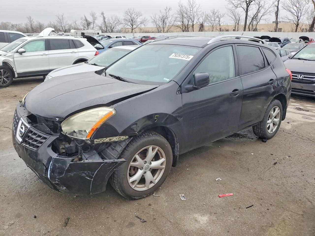Salvage Nissan Rogue Image