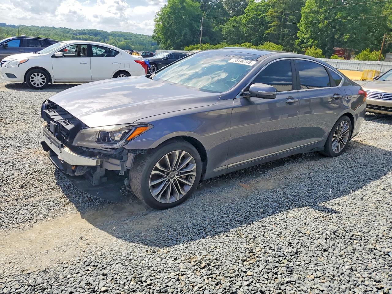 Salvage Hyundai Genesis Image