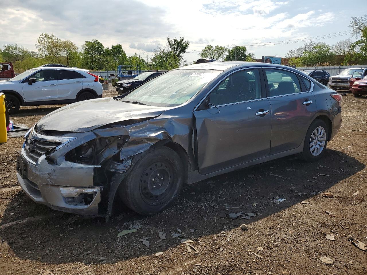 Salvage Nissan Altima Image