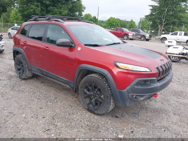 Salvage Jeep Cherokee Image