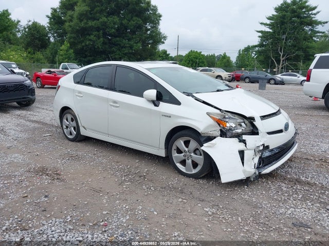 Salvage Toyota Prius Image
