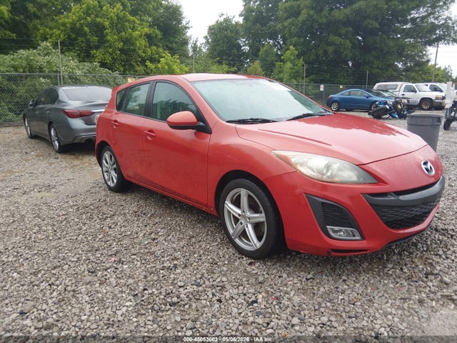 Salvage Mazda Mazda3 Image