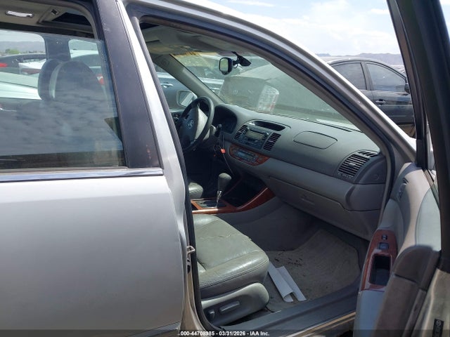 Toyota Camry Xle V6