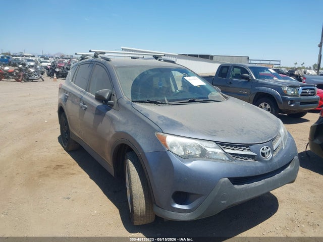 Salvage Toyota RAV4 Image