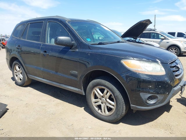 Salvage Hyundai SANTA FE Image