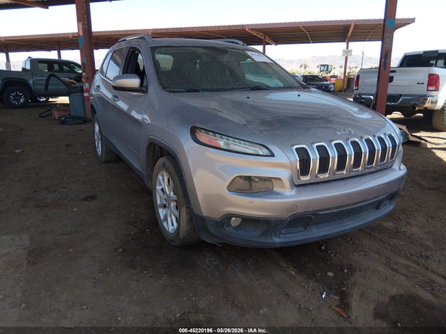 Salvage Jeep Cherokee Image