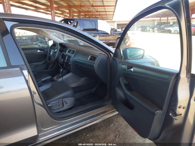 Volkswagen Jetta 1.8t Se