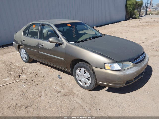 Salvage Nissan Altima Image