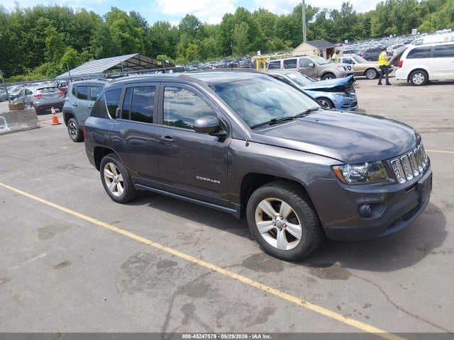 Salvage Jeep Compass Image
