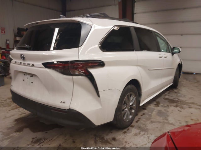 Toyota Sienna Le