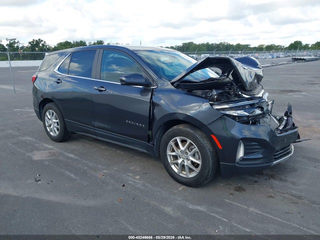 Salvage Chevrolet Equinox Image