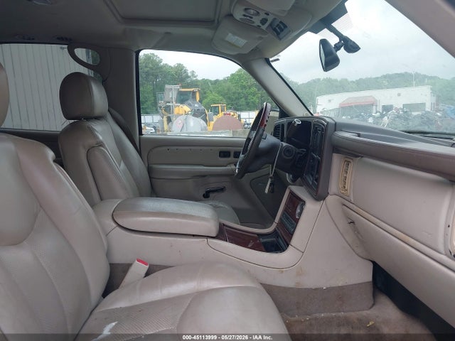 Cadillac Escalade Standard