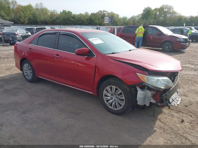 Salvage Toyota Camry Image