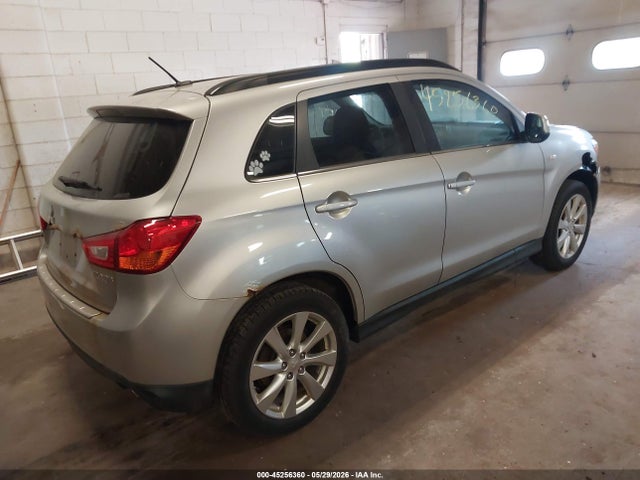 Mitsubishi Outlander Se