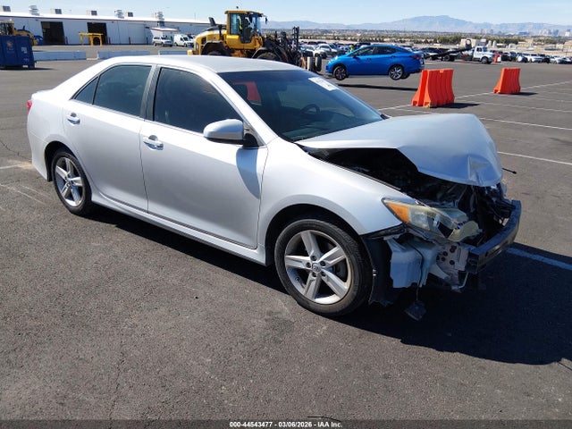 Salvage Toyota Camry Image