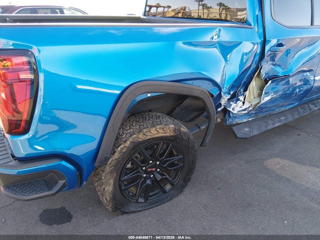 GMC Sierra 1500 4wd  Short Box Elevation