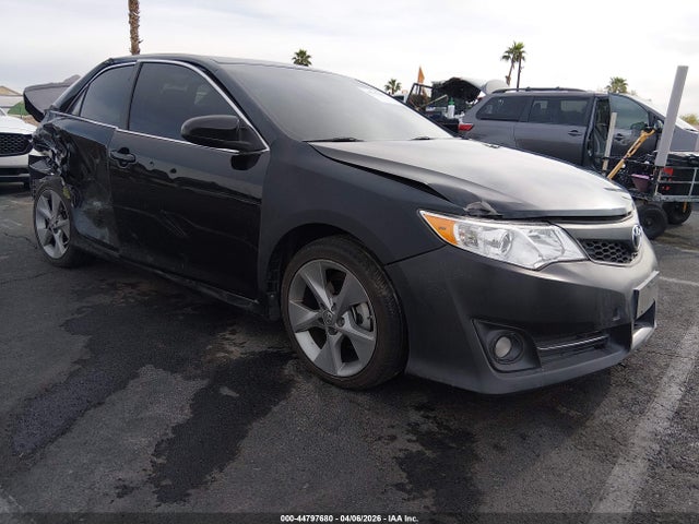 Salvage Toyota Camry Image