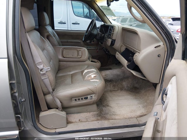 Chevrolet Suburban 2500