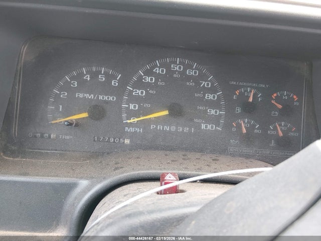 Chevrolet Suburban 2500