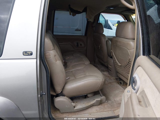 Chevrolet Suburban 2500