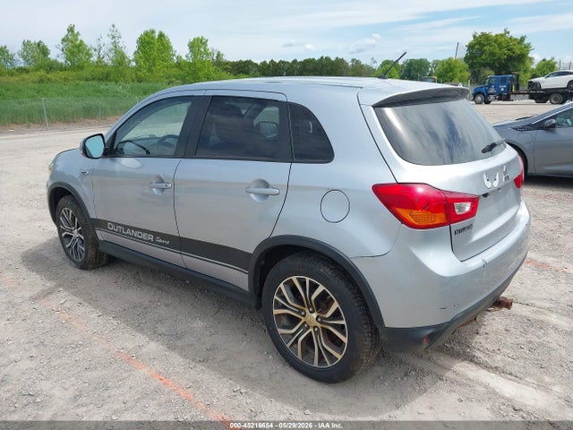 Mitsubishi Outlander 2.4 Es