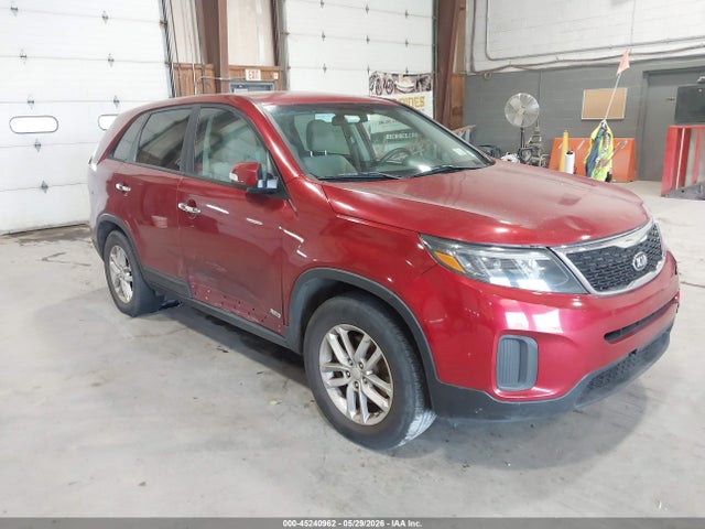 Salvage Kia Sorento Image