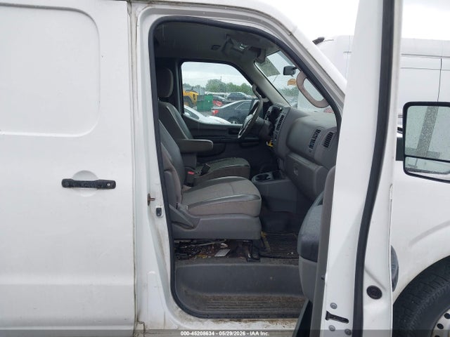 Nissan Nv S V6
