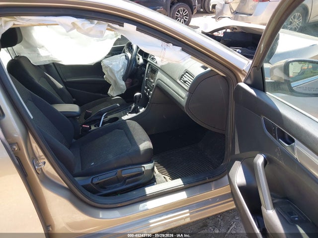 Volkswagen Passat 1.8t S