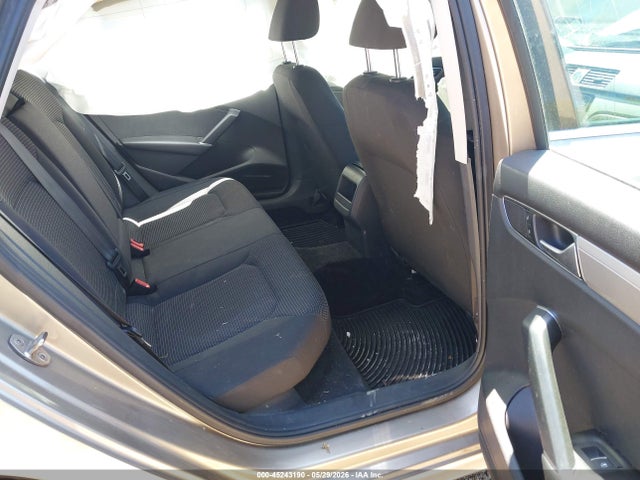 Volkswagen Passat 1.8t S