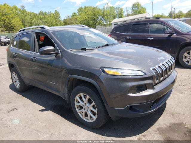 Salvage Jeep Cherokee Image