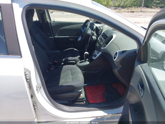 Chevrolet Sonic Lt Auto