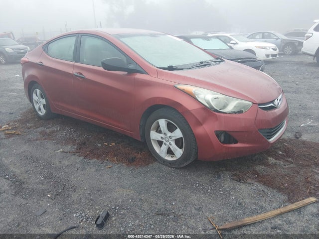 Salvage Hyundai ELANTRA Image