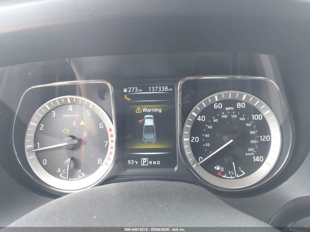 Nissan Titan Sv