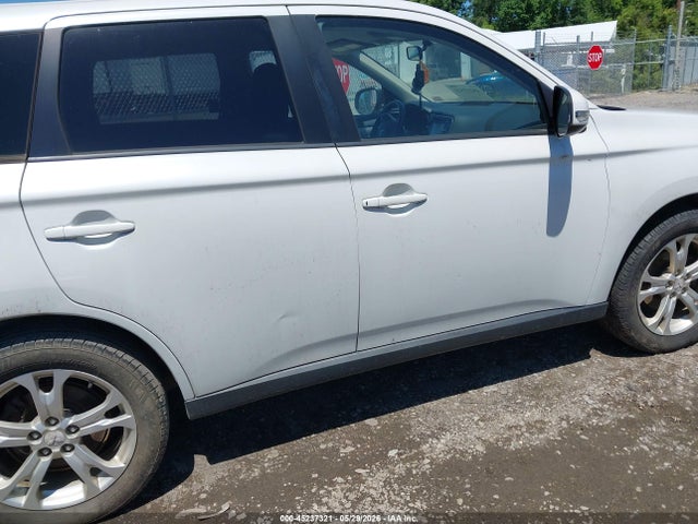 Mitsubishi Outlander Se